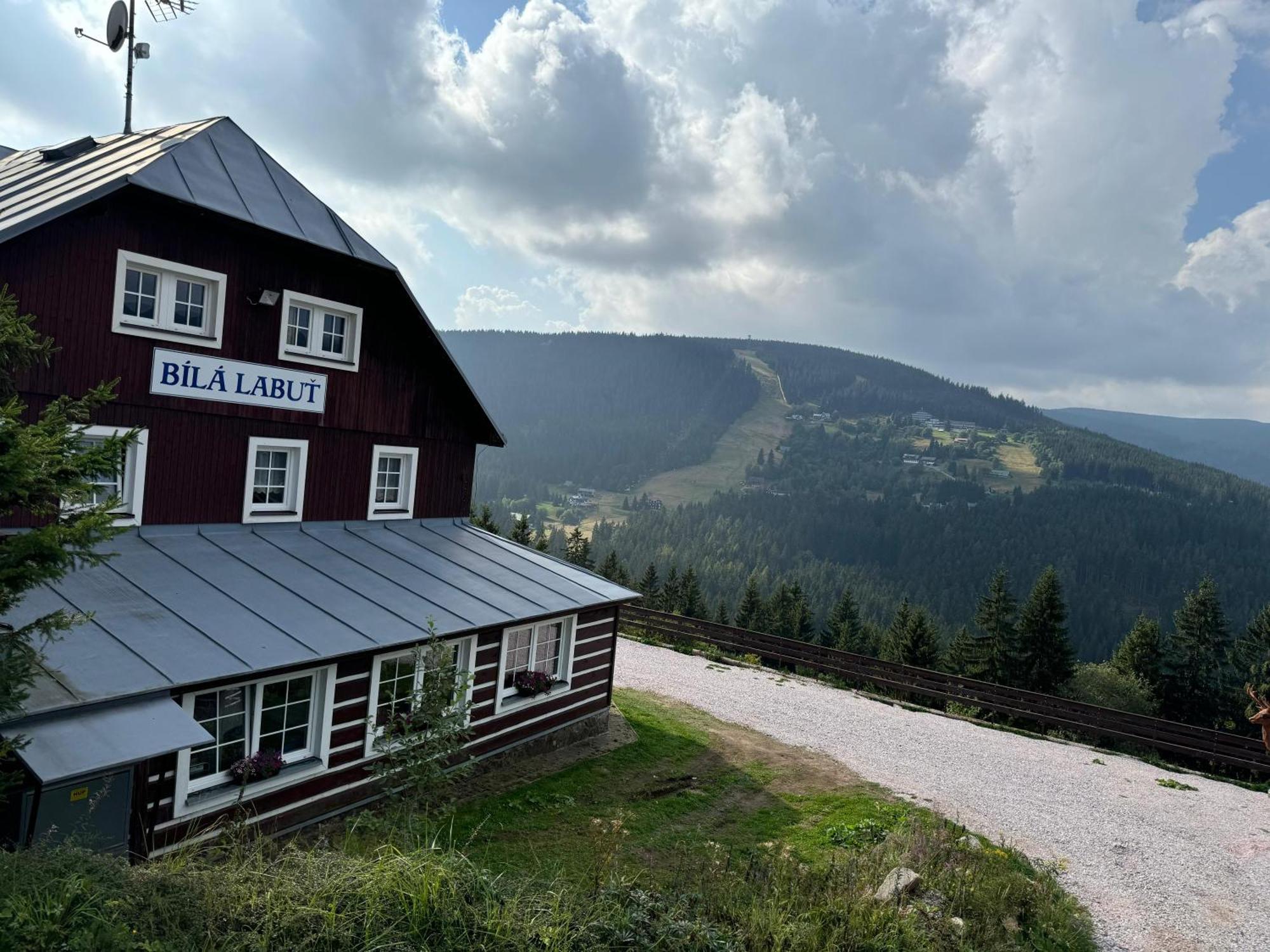 Horský hotýlek Bílá Labuť Pec pod Snezkou Exterior foto