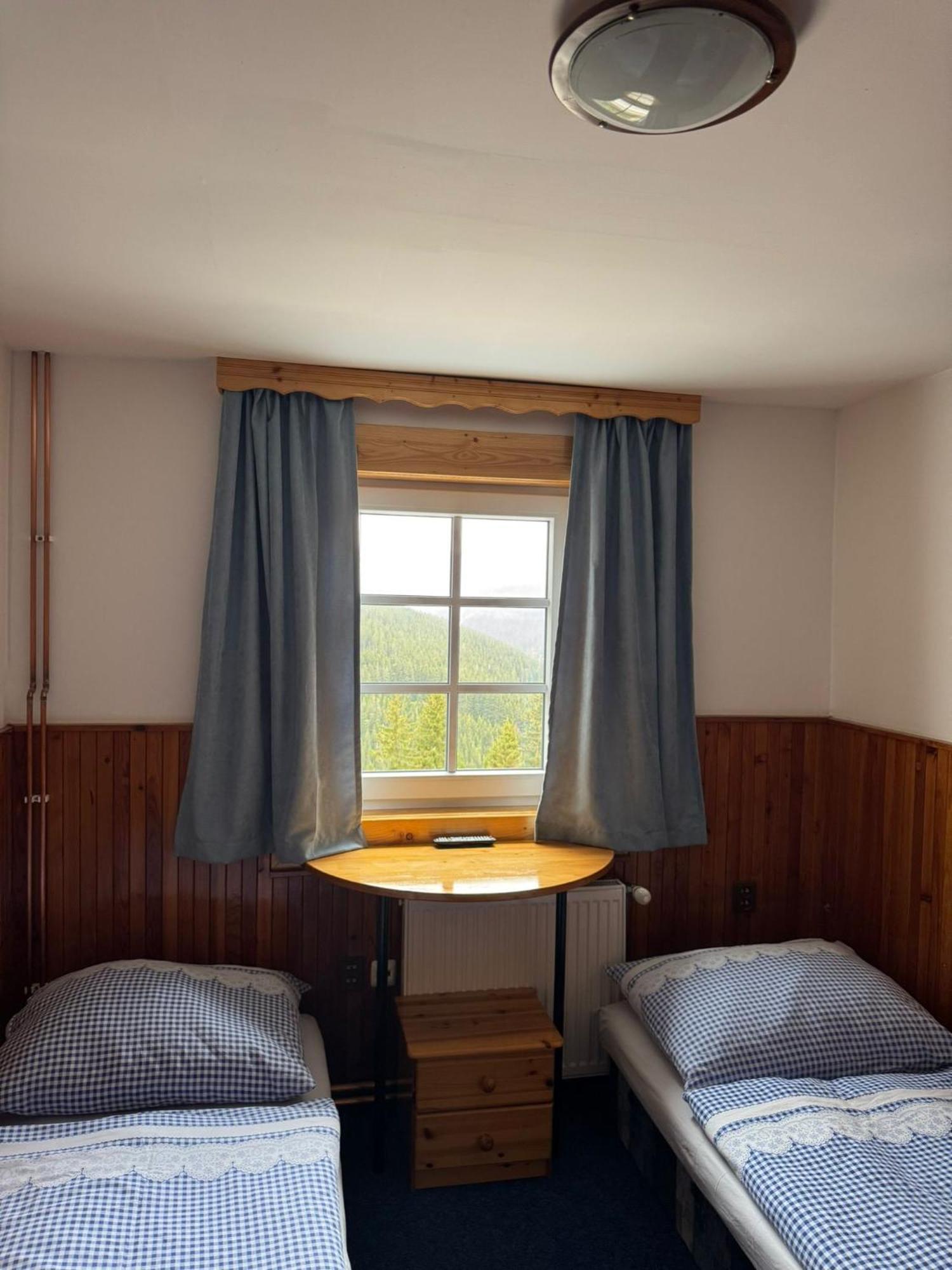 Horský hotýlek Bílá Labuť Pec pod Snezkou Quarto foto