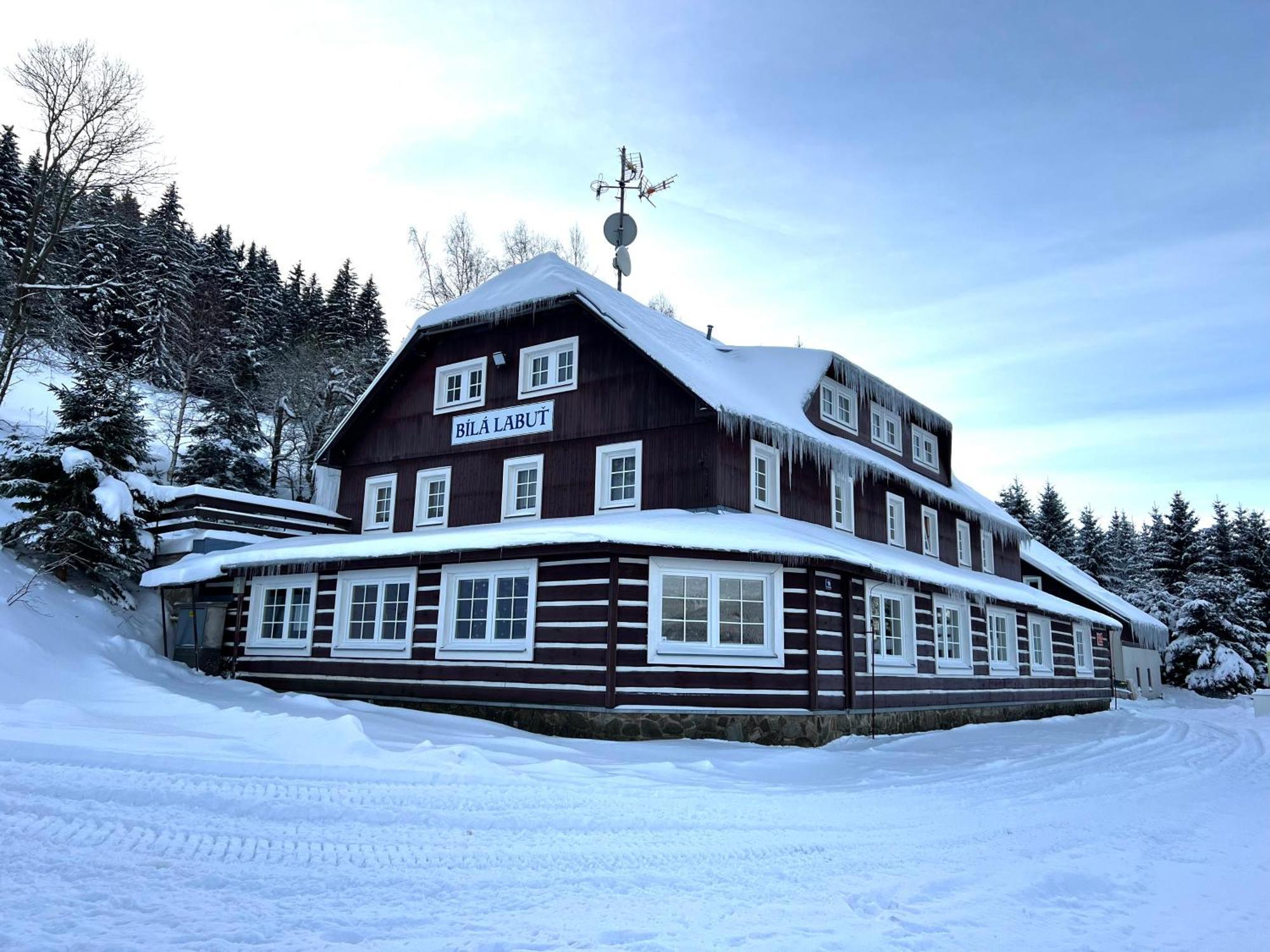 Horský hotýlek Bílá Labuť Pec pod Snezkou Exterior foto